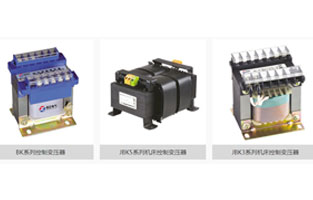 相信大家都見過變壓器吧？我們周邊很多電器里面安裝的都有的，只是我們沒太留意觀看而已。每款變壓器都是有絕緣的，絕緣性能的強弱對變壓器的運行至關重要，絕緣如果被破壞，那么變壓器最終就會損毀。可你知道影響變壓器絕緣性能強弱的因素嗎？溫度就是其中的一員，詳情控制變壓器廠家旗正跟你嘮嘮吧。